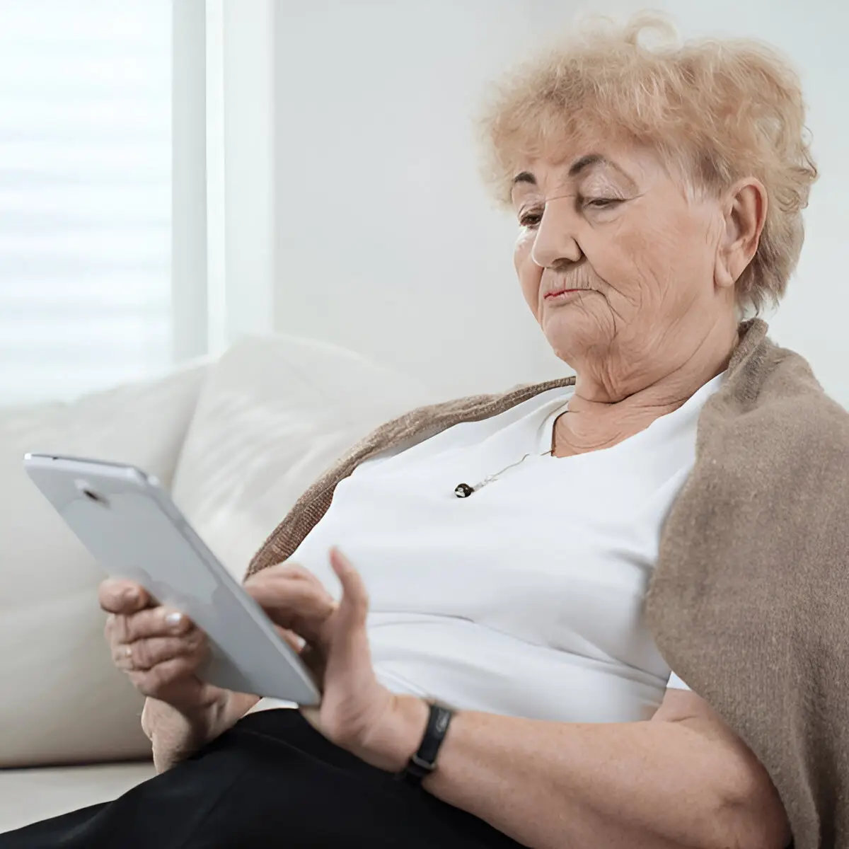 woman booking a cleanstay cleaning service